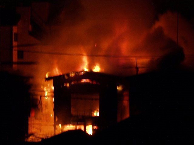 fire_akatsuka_05.jpg 31KB