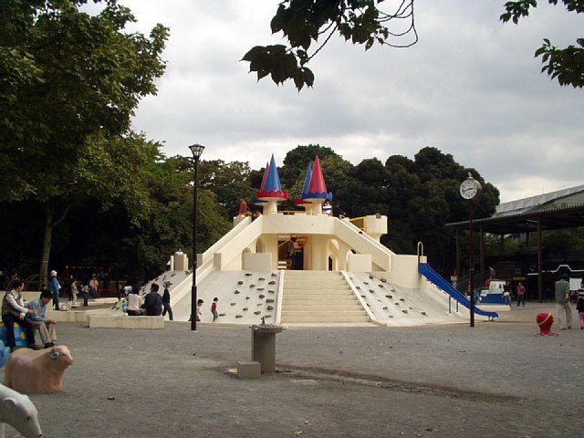 park_asukayama.jpg 73KB