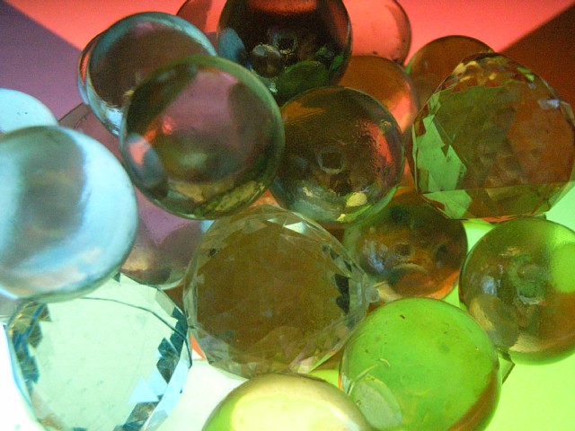 glassmarble_01.jpg 80KB