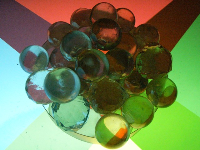glassmarble_02.jpg 72KB