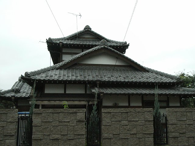 house-3.jpg 59KB
