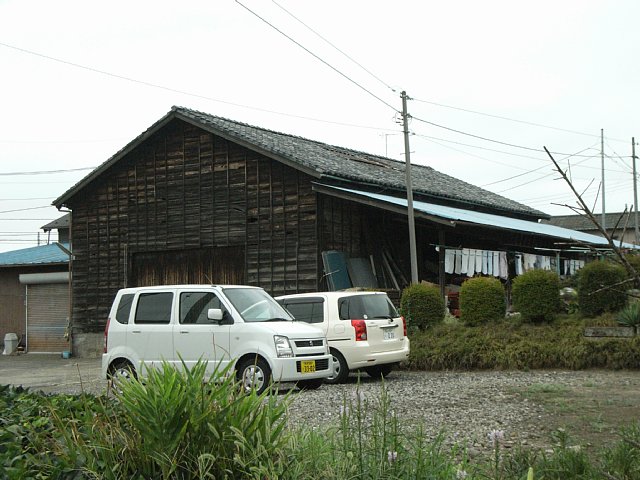 house-4.jpg 75KB