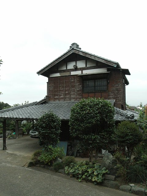 house-5.jpg 61KB