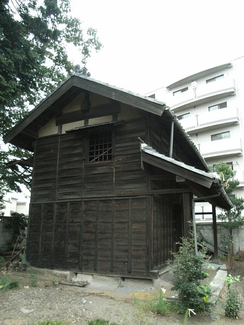 house-6.jpg 75KB