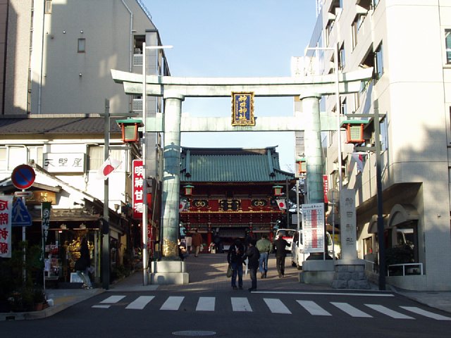 kanda-shrine_gate.jpg 73KB