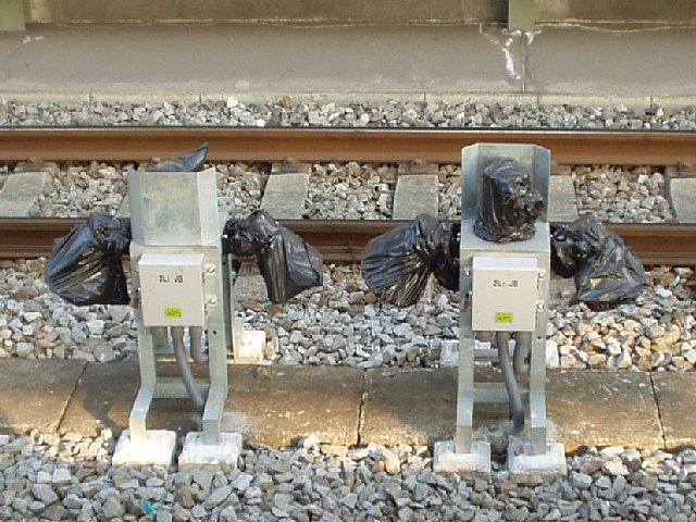 twin_robot.JPG 95KB
