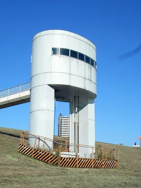 watchtower.jpg 56KB