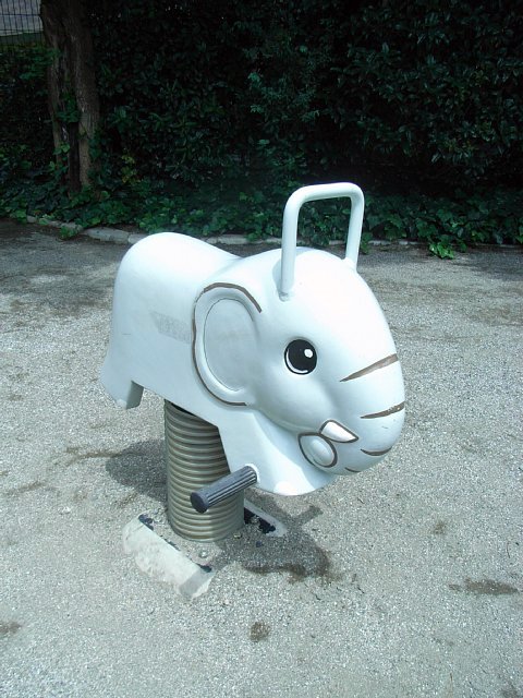 ride-toy_2.jpg 87KB