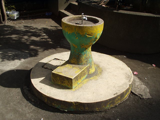 water-fountain.jpg 63KB