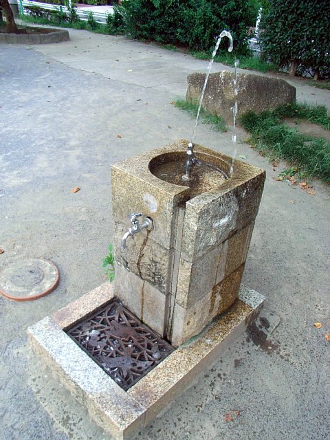 waterwork-2-1.jpg 98KB