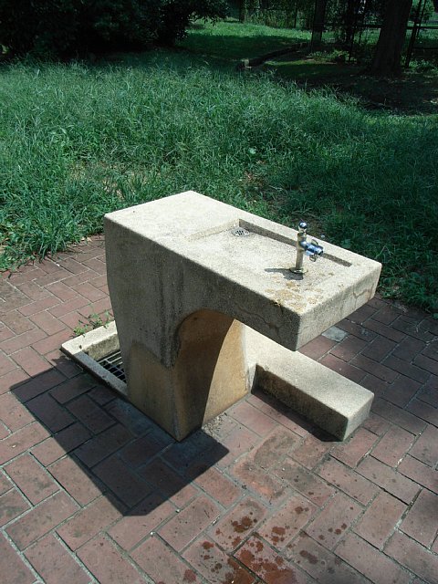 waterworks_2-1.jpg 93KB
