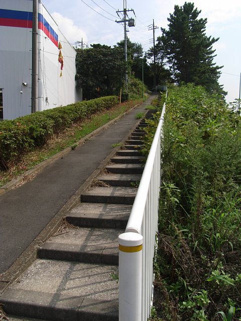 alley_02.JPG 105KB