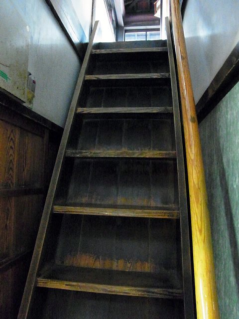 012_kura_04.jpg 72KB