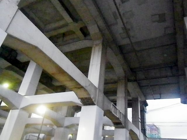姫路駅　新幹線高架下