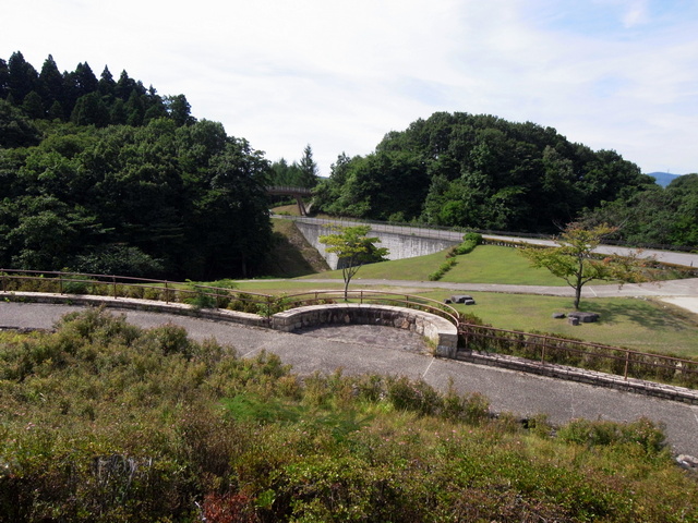 0820_48_aidu_r_park.JPG 189KB