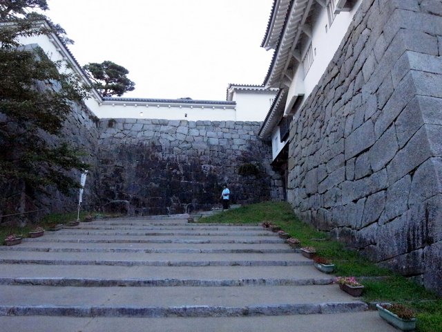 nihonmatsu_castle_16.jpg 213KB