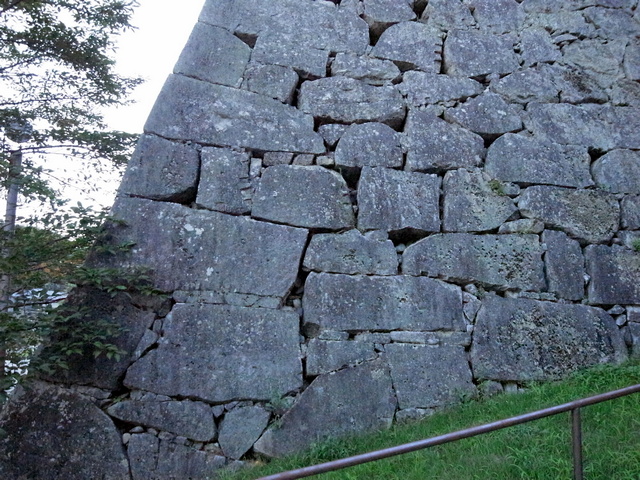 nihonmatsu_castle_18.jpg 203KB