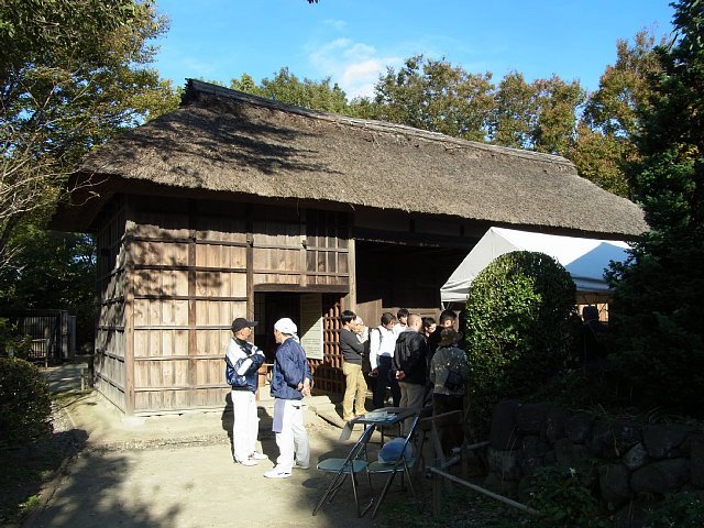  次大夫堀公園　旧谷岡家表門 