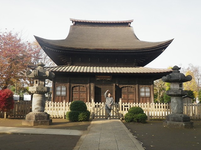 正福寺 2010-11-28 千躰地蔵堂　記念のシェー