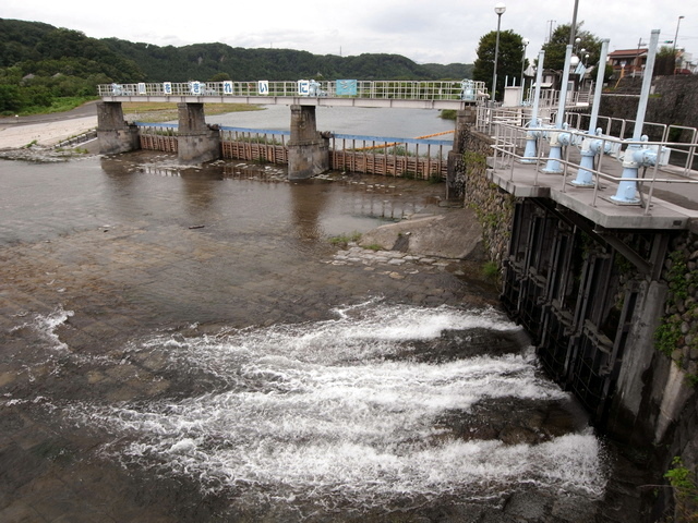 羽村取水堰（投渡堰）