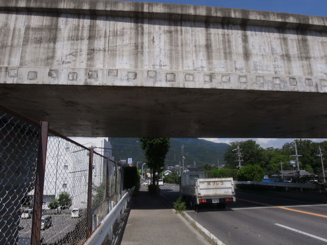 suwabe_11.jpg 182KB