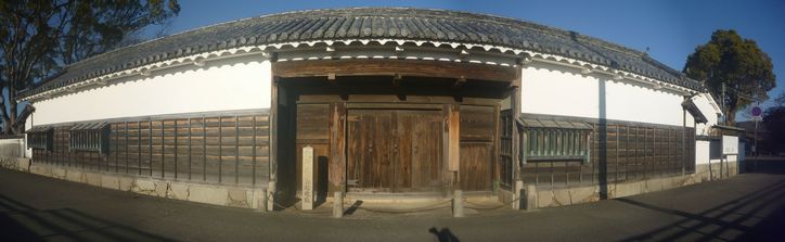 Castle_Akou_13.jpg 32KB