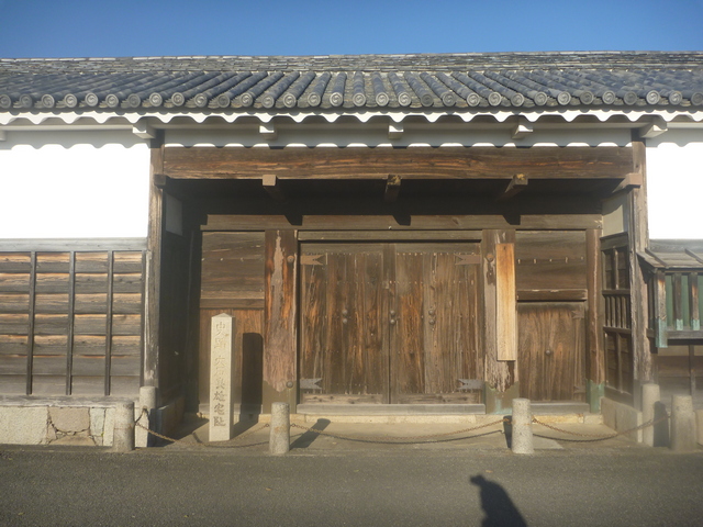 Castle_Akou_14.jpg 213KB