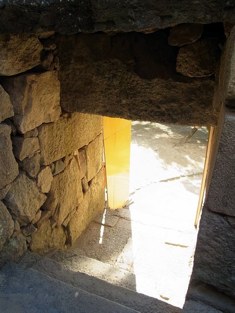  姫路城　るの門（修理中） 