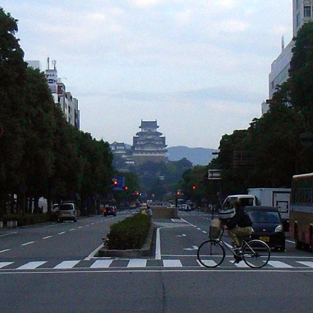 streat_himeji.jpg 95KB