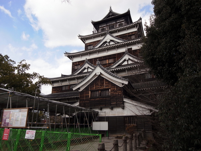 HiroshimaCastle_31.jpg 188KB