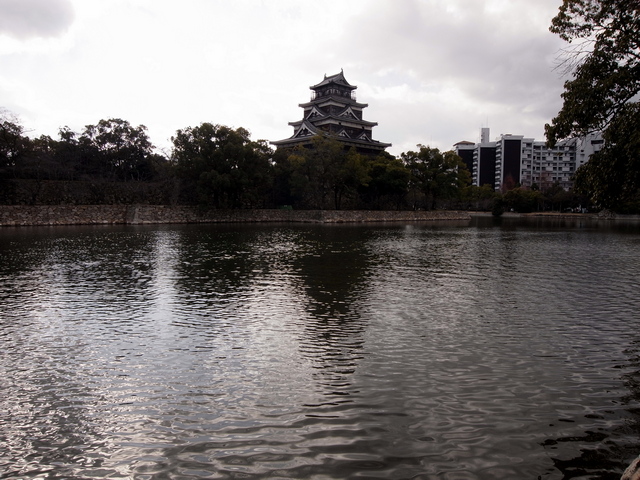 HiroshimaCastle_47.jpg 178KB