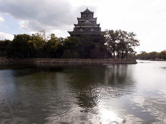 広島城　天守（外観復元）