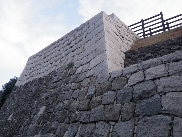  丸亀城　復元石垣 