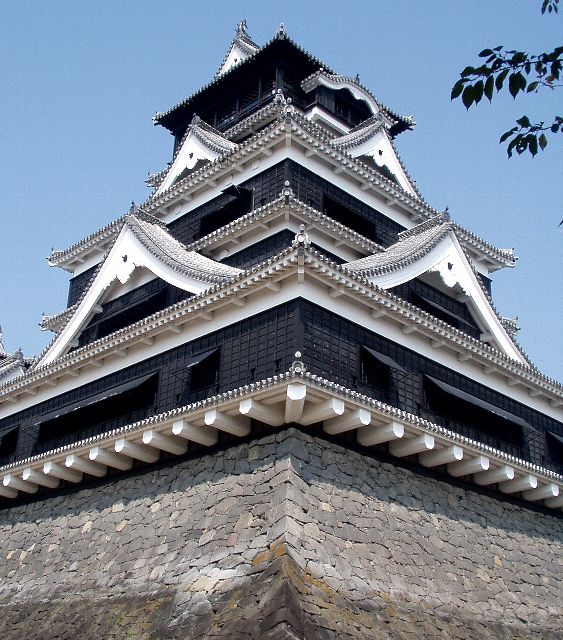 castle_00.jpg 106KB