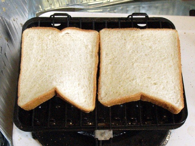  トースターを使わず食パンを焼く 