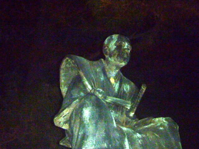 天文館跡の重豪像